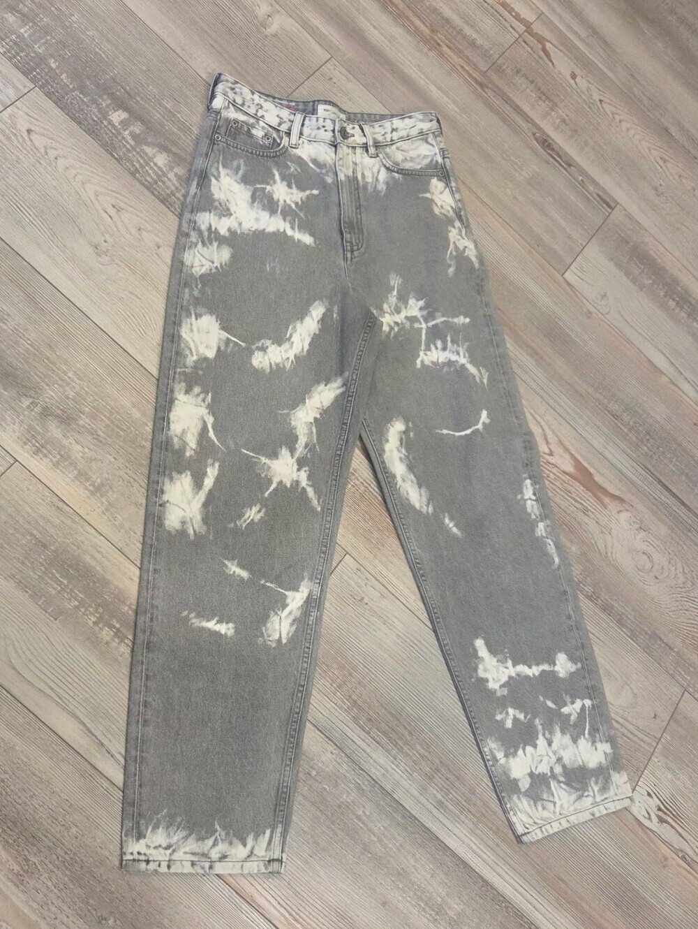We The Free "Baykan" Kate High-Rise Tapered Gray & White Jeans